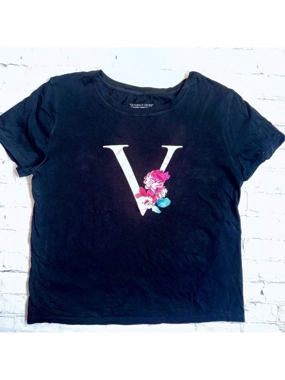 NWOT Women’s Small Victoria's Secret V-Logo Floral Print Graphic Sleep TShirt